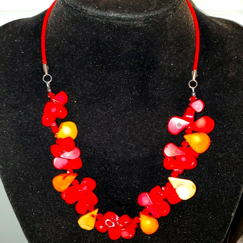 NWT 🔥🔥 Fire Statement Necklace